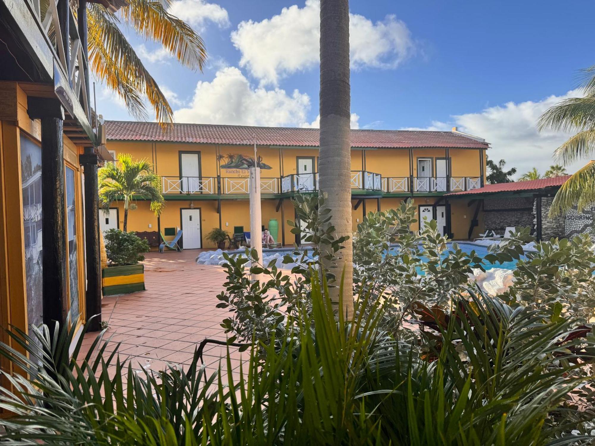 Rancho El Sobrino Hotel Westpunt Exterior photo